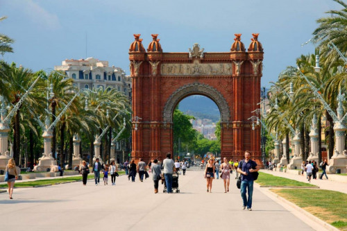 Single bedroom in 4-bedroom apartment