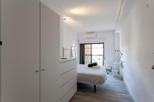  Fantastic Double Bedroom In A Student Flat, In L'Amistat  -  Fantastic double bedroom in a student flat, in L'Amistat  - Gallery -  1