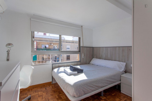  Double Bedroom With A Window View, In L'Amistat  -  Double bedroom with a window view, in L'Amistat  - Gallery -  1