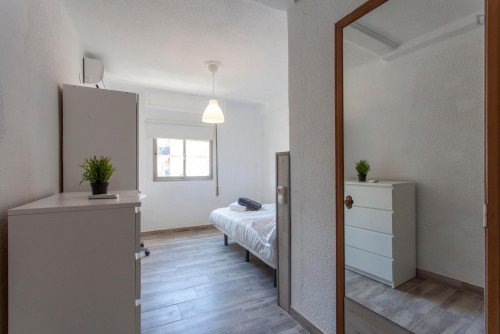 Enjoyable Single Bedroom Near The Amistat-Casa De Salud Metro  -  Enjoyable single bedroom near the Amistat-Casa de Salud metro  - Gallery -  2