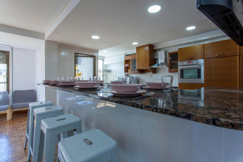 Modern and bright double bedroom in hip L'Amistat - Gallery - 14