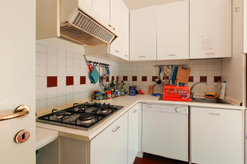 Cosy single bedroom near Turro metro station - Gallery - 5