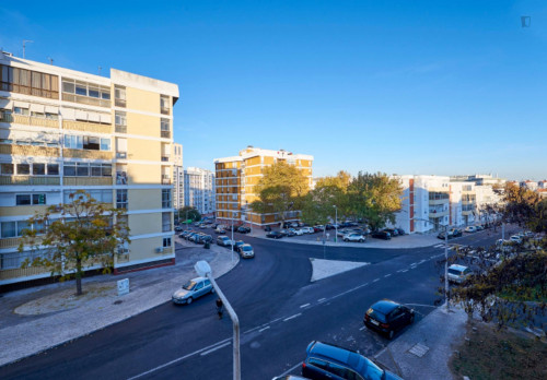 Great Studio close to Olivais metro station