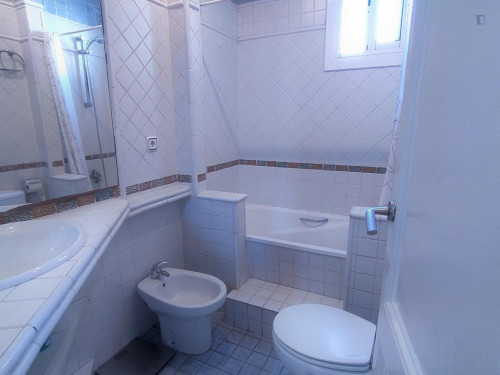 EIXAMPLE FURNISHED 4 BEDROOMS FLAT - Gallery - 14