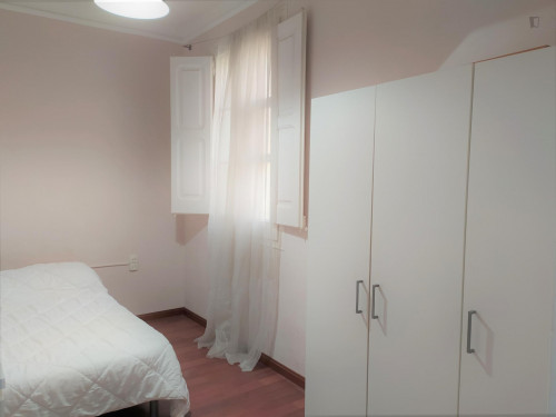 EIXAMPLE FURNISHED 4 BEDROOMS FLAT - Gallery - 12