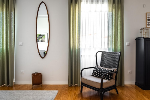 Modern 3-bedroom apartment near Instituto Superior de Agronomia