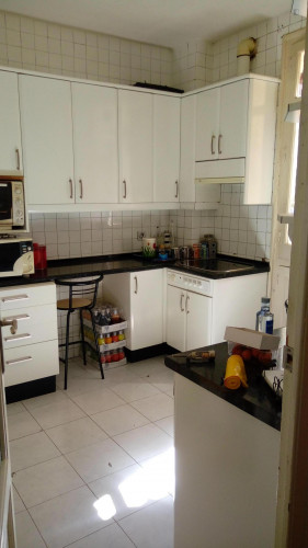 Single bedroom in 5-bedroom apartment