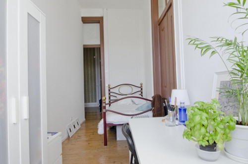 Cool single bedroom close to Alcantara-Mar train station minutes away from Instituto Superior de Agronomia  - Gallery -  3