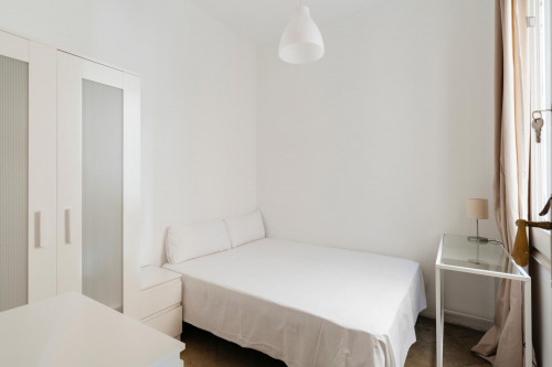  Double Bedroom In 14-Bedroom Apartment  -  Double bedroom in 14-bedroom apartment  - Gallery -  1