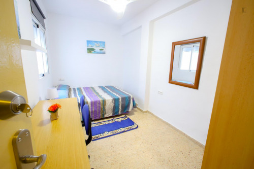  Nice Double Bedroom In A 4-Bedroom Apartment Near València-Cabanyal Train Station  -  Nice double bedroom in a 4-bedroom apartment near València-Cabanyal train station  - Gallery -  2