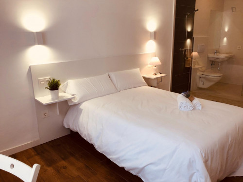  Studio, In A Residence Near Puente Romano  -  Studio, in a residence near Puente Romano  - Gallery -  1