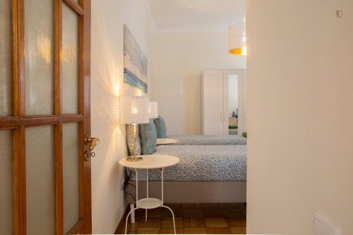 Excellent Twin Bedroom In A 5-Bedroom Flat, In Matosinhos - 1
