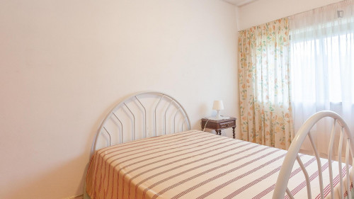 Double Bedroom Near Sete Bicas Metro Station - 1