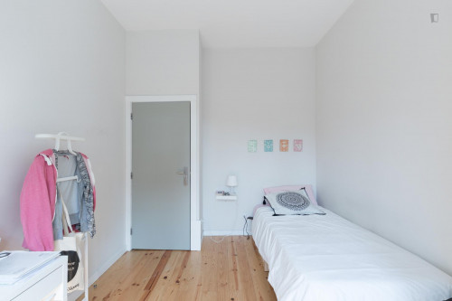  Inviting Single Bedroom In Residence, Close To The 24 De Agosto Metro Station  -  Inviting single bedroom in residence, close to the 24 de Agosto metro station  - Gallery -  2