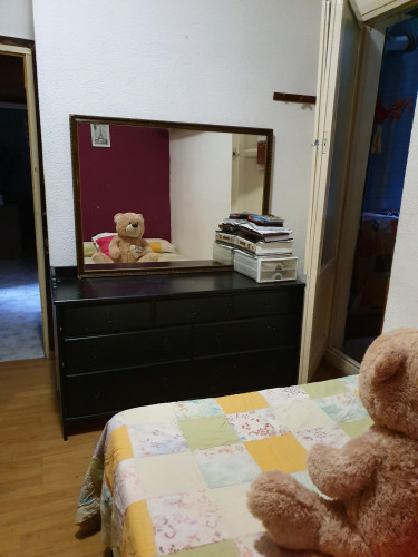 Double Room, The Gallery On This Room Has The Laundry Space For All The Tenants In The Flat - 1