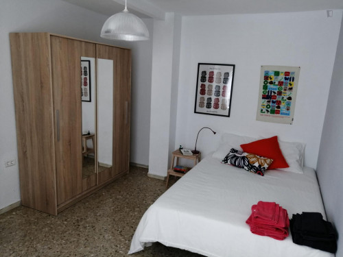  Homely Double Bedroom In Nou Moles  -  Double bedroom in 4-bedroom apartment  - Gallery -  2