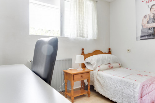  Charming Single Bedroom Within Reach Of Universidad Europea De Madrid  -  Charming single bedroom within reach of Universidad Europea de Madrid  - Gallery -  2