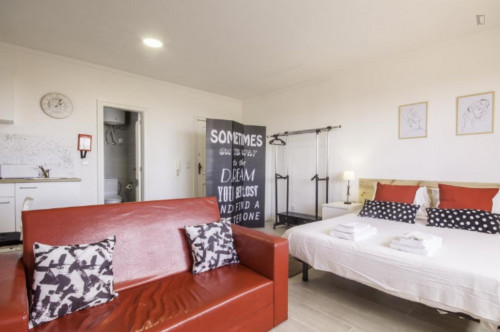  Lovely Studio Near ESMAE - Escola Superior De Música, Artes E Espectáculo  -  Lovely studio near ESMAE - Escola Superior de Música, Artes e Espectáculo  - Gallery -  2