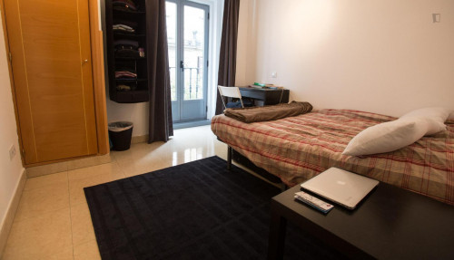  Double Ensuite Bedroom In 11-Room Apartment In The Heart Of Madrid  -  Double ensuite bedroom in 11-room apartment in the heart of Madrid  - Gallery -  2