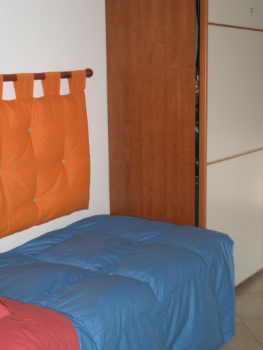 Single Bedroom, With Private Bathroom And Balcony, In 2-Bedroom Apartment  -  Single bedroom, with private bathroom and balcony, in 2-bedroom apartment  - Gallery -  1