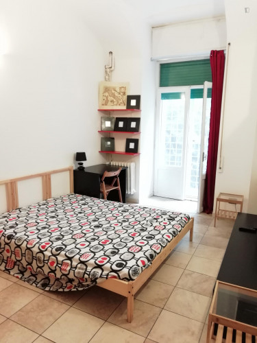 Spacious Double Bedroom Near Ponte Lungo Metro Station - 2