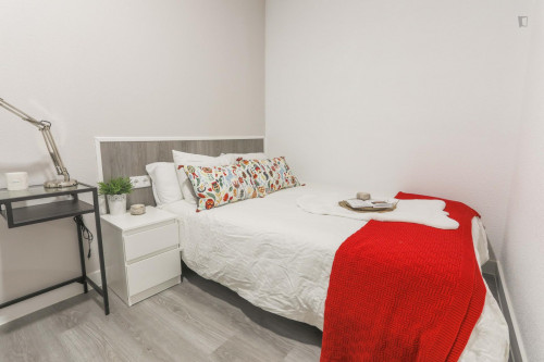  Charismatic Double Bedroom In A Student Flat, In Vallehermoso  -  Charismatic double bedroom in a student flat, in Vallehermoso  - Gallery -  2