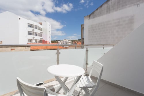Spacious And Nice Single Bedroom With A Balcony, In Costa Da Caparica - 2