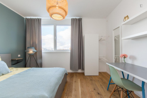  Double Bedroom, With Balcony, In 5-Bedroom Apartment  -  Double bedroom, with balcony, in 5-bedroom apartment  - Gallery -  1