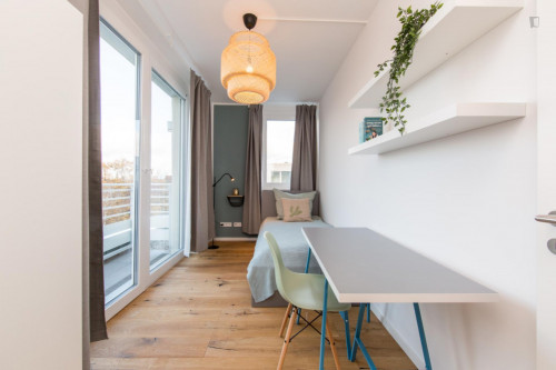  Single Bedroom In 3-Bedroom Apartment  -  Single bedroom in 3-bedroom apartment  - Gallery -  1