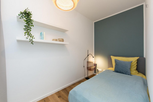 Single Bedroom In 4-Bedroom Apartment  -  Single bedroom in 4-bedroom apartment  - Gallery -  1