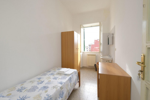  Single Bedroom Not Far From Sapienza University  -  Single bedroom not far from Sapienza University  - Gallery -  1