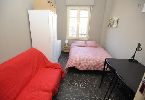  Double Bedroom In A 5-Bedroom Flat Near Aragón Metro Station  -  Double bedroom in a 5-bedroom flat near Aragón metro station  - Gallery -  2