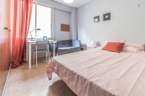 Large And Elegant Double Ensuite Bedroom In Ciutat Vella  -  Large and elegant double ensuite bedroom in Ciutat Vella  - Gallery -  2