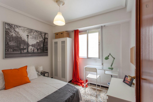  Appealing Double Bedroom Near The Amazing Palau De Les Arts Reina Sofia  -  Appealing double bedroom near the amazing Palau de les Arts Reina Sofia  - Gallery -  2