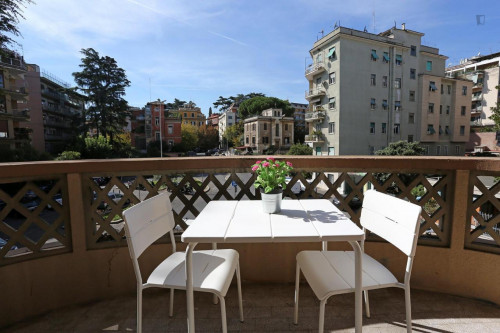 Spacious Double Bedroom Near S. Agnese/Annibaliano Metro Station - 1