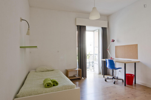  Cool Single Bedroom With A Shower Room, Near The Intendente Metro  -  Cool single bedroom with a shower room, near the intendente metro  - Gallery -  2