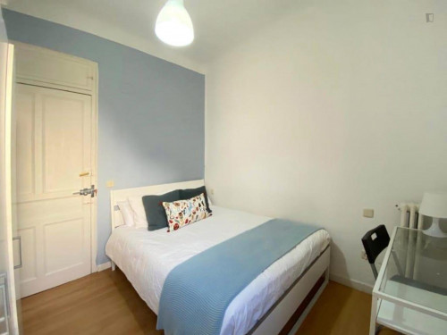  Comfortable Single Bedroom In A Flat, Near Santiago Bernabéu Stadium  -  Comfortable single bedroom in a flat, near Santiago Bernabéu Stadium  - Gallery -  1