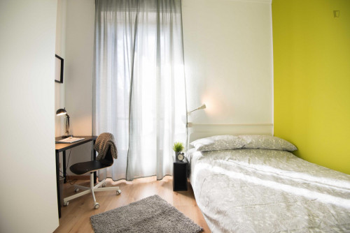 Awesome Double Bedroom With Balcony Close To Metro Carducci Station - 1