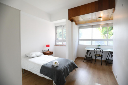  Bright Single Bedroom Near Olaias Metro Station  -  Bright single bedroom near Olaias metro station  - Gallery -  2