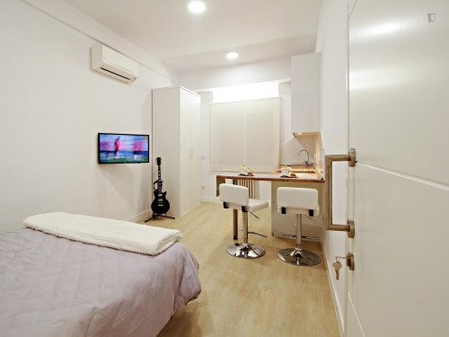  Studio Near Quevedo Metro Station  -  Studio near Quevedo metro station  - Gallery -  1