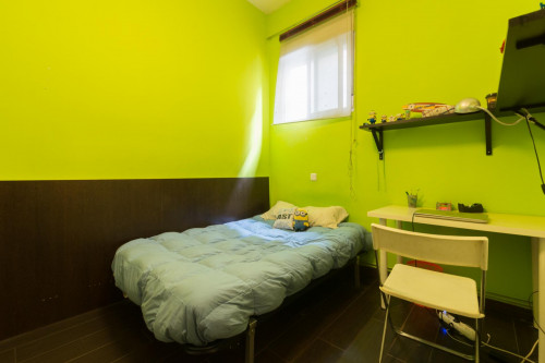  Lively Single Bedroom Close To The Alto De Extremadura Metro Station  -  Lively single bedroom close to the Alto de Extremadura metro station  - Gallery -  1
