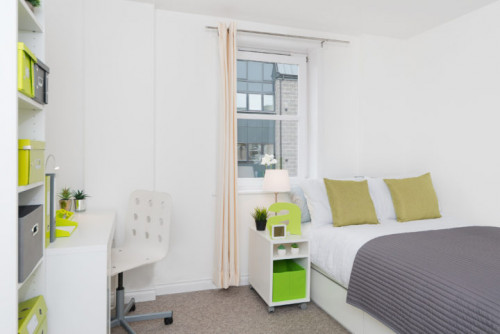 Standard - 3 Bed Flat  -  Froghall  - Gallery -  3
