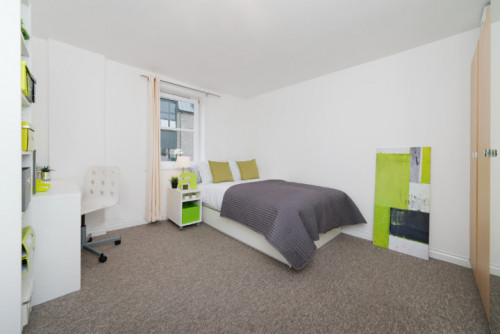  Standard - 3 Bed Flat  -  Froghall  - Gallery -  1