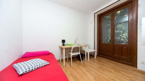  Enchanting Single Bedroom Near La Latina Metro Station  -  Enchanting single bedroom near La Latina metro station  - Gallery -  2