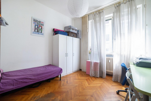  Single Bedroom In 4-Bedroom Apartment  -  Single bedroom in 5-bedroom apartment  - Gallery -  1