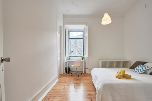  Alluring Double Bedroom Located Near Arroios Metro Station  -  Alluring double bedroom located near Arroios metro station  - Gallery -  2