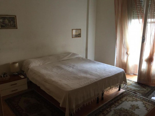 Bright Double Bedroom In A 3-Bedroom Apartment Close To Bocconi University - 1