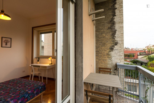  Lovely Single Bedroom Close To Marangoni Fashion Institute  -  Lovely single bedroom close to Marangoni Fashion Institute  - Gallery -  2
