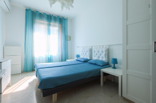  Beautiful Twin Bedroom Close To Parco Nord Milano  -  Beautiful twin bedroom close to Parco Nord Milano  - Gallery -  1