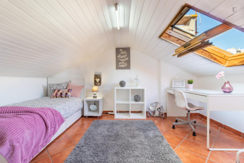  Awesome Single Bedroom In Carcavelos  -  Awesome single bedroom in Carcavelos  - Gallery -  2